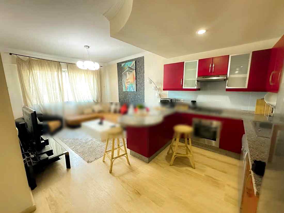 Location saisonnière à De La Plage. 2 belles chambres. Environnement calme avec vue sur la montagne, fenêtre double vitrage - Photo 5