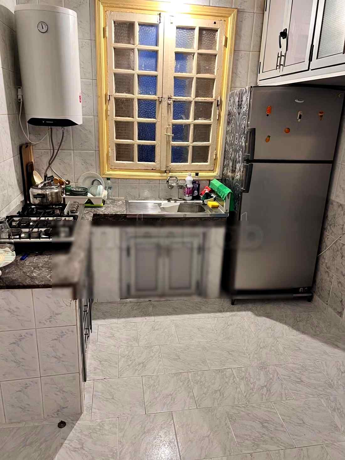 Appartements à louer à Rmila. 
3 pièces. 
Cuisine équipée - Photo 11