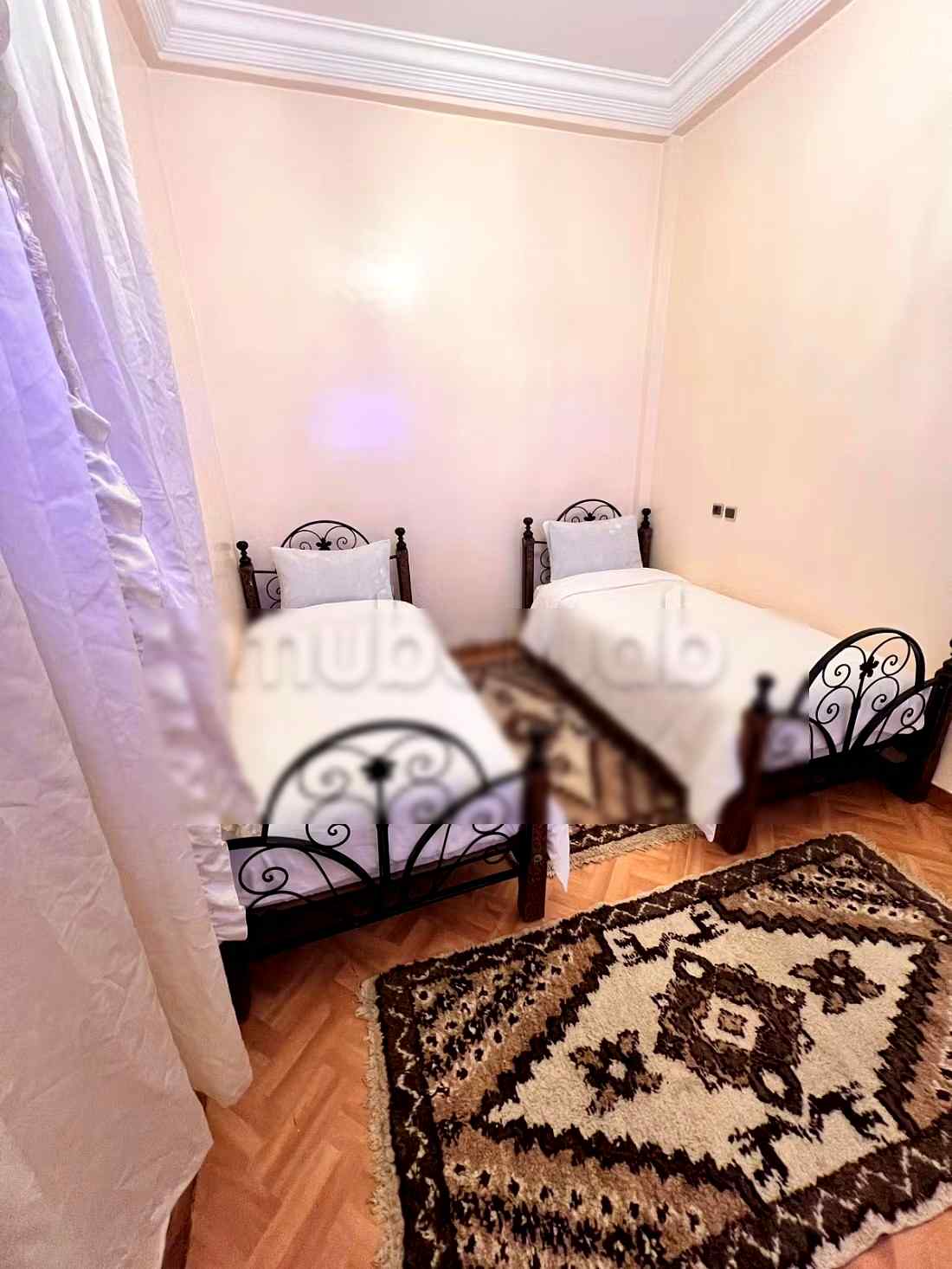 Appartements à louer à Rmila. 
3 pièces. 
Cuisine équipée - Photo 15