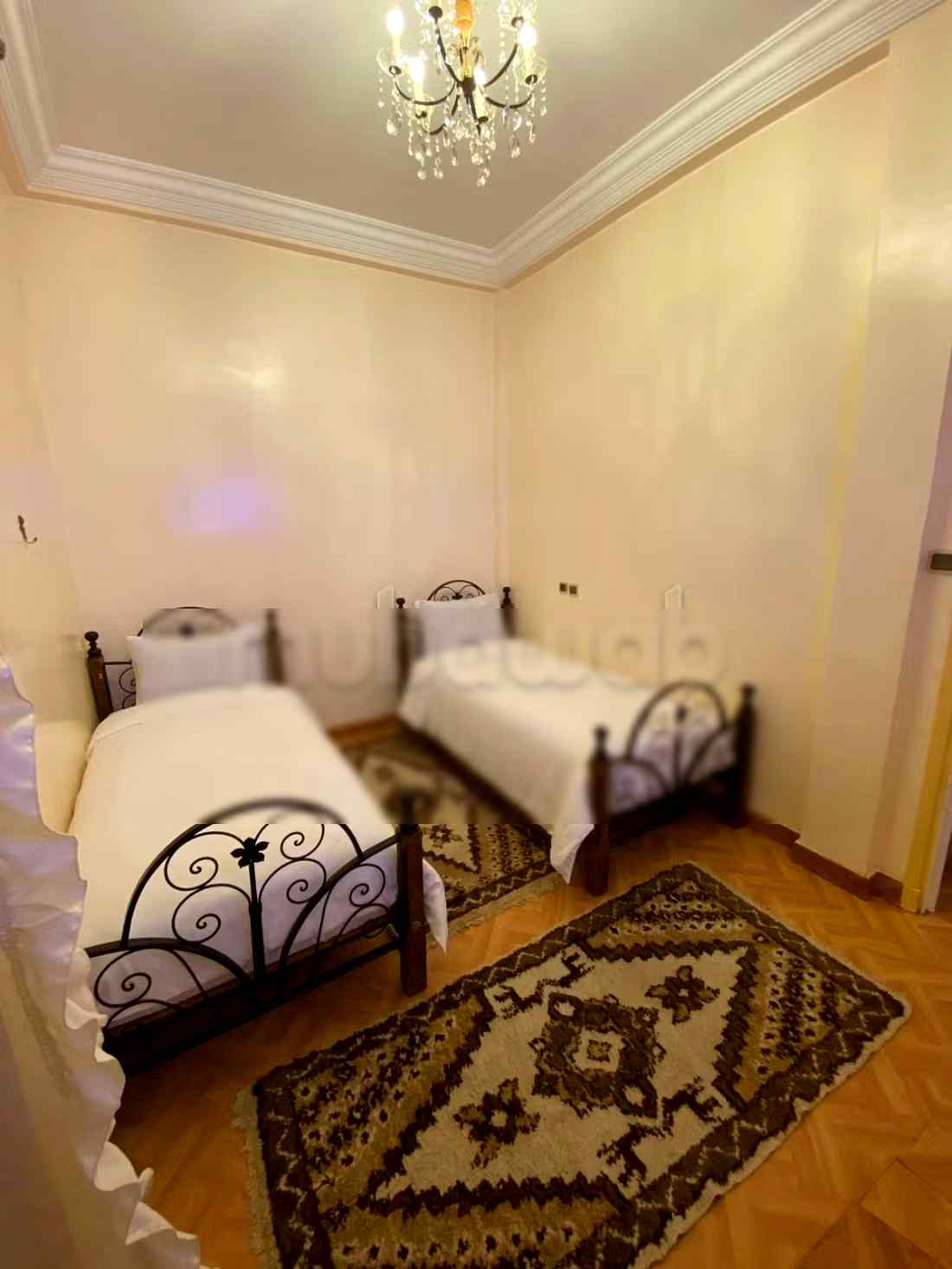 Appartements à louer à Rmila. 
3 pièces. 
Cuisine équipée - Photo 7
