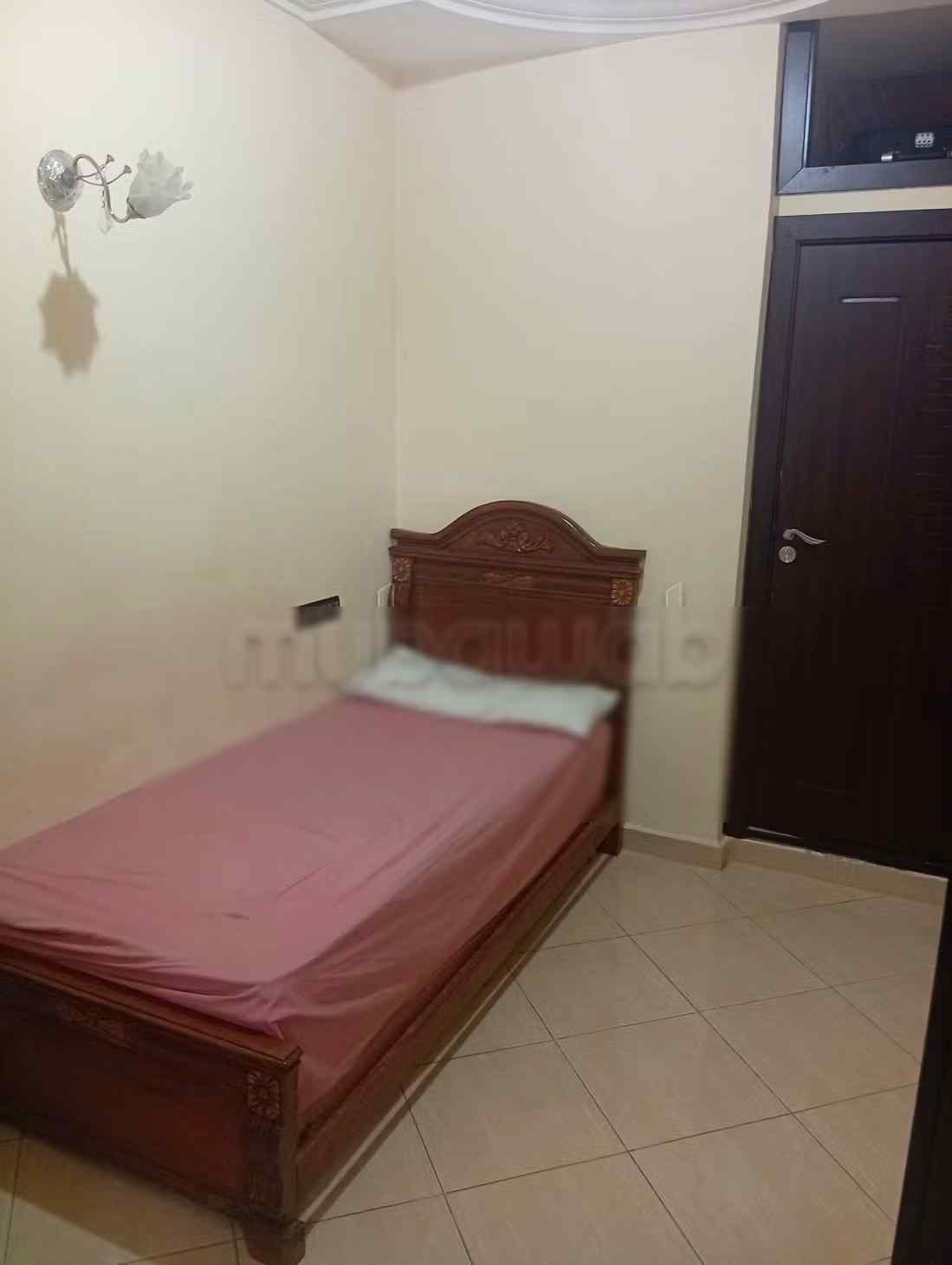 Appartements à louer à Hamria. 
2 pièces. 
Fenêtres double vitrage et chauffage central - Photo 9