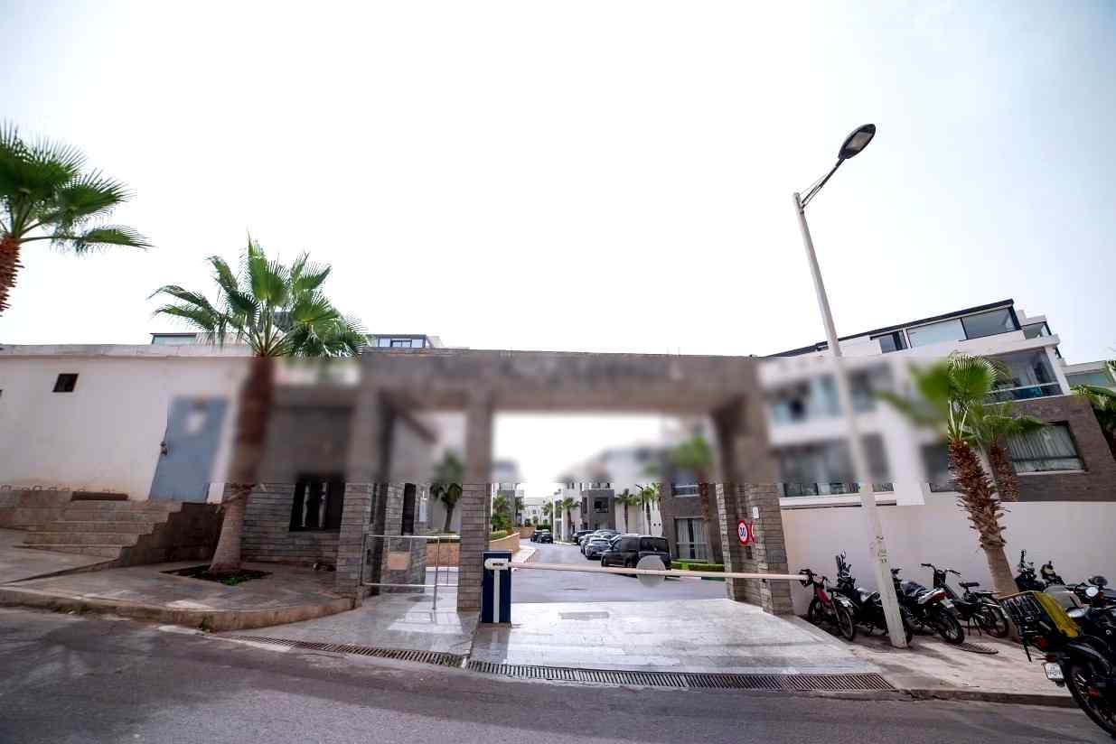 Bel apparement dans une belle résidence piscine - Photo 17
