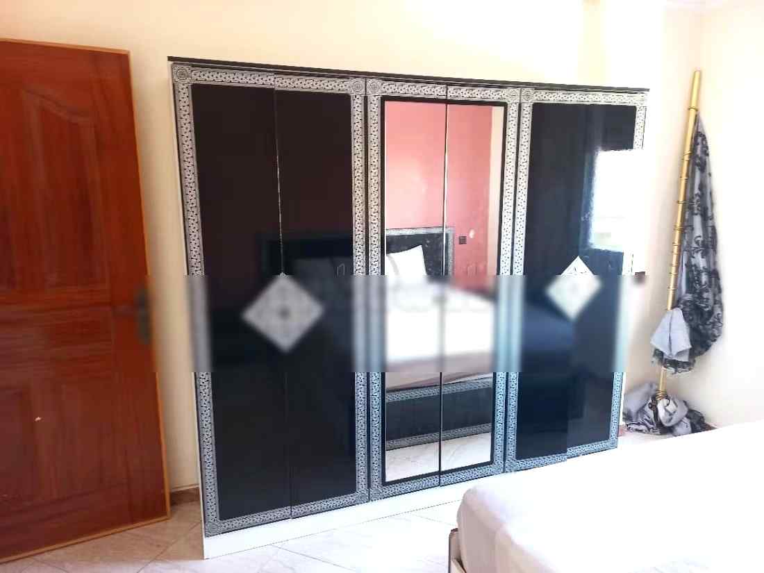 Location d'un appartement en Centre ville. Superficie 100 m². Salon traditionnel, antenne parabolique générale - Photo 5