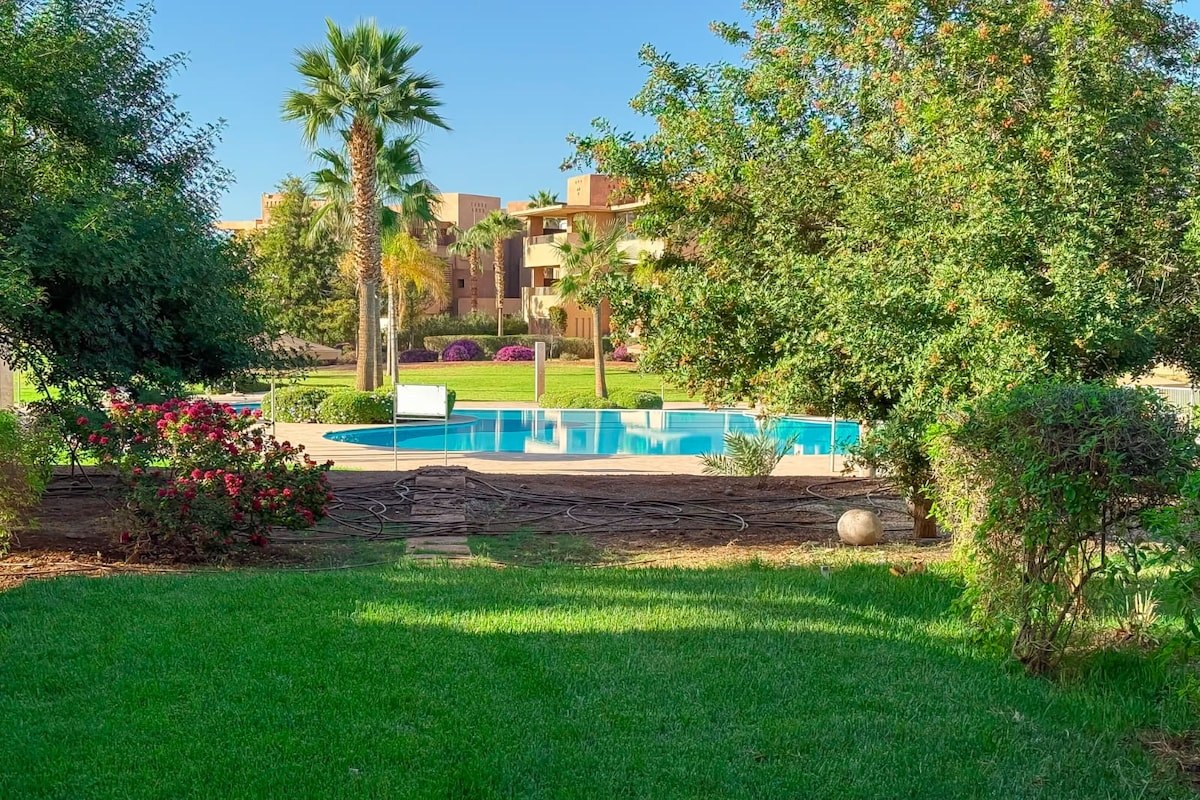 Prestigia -Terrasse prive vue sur jardin & piscine - Photo 12
