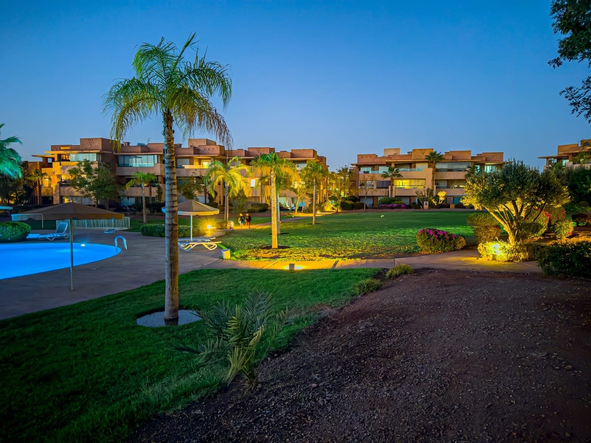 Prestigia -Terrasse prive vue sur jardin & piscine - Photo 8