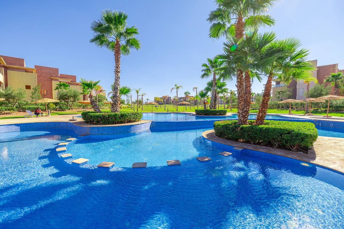 Appt vue golf · terrasse · 2 piscines · 2 Chambres - Photo 9