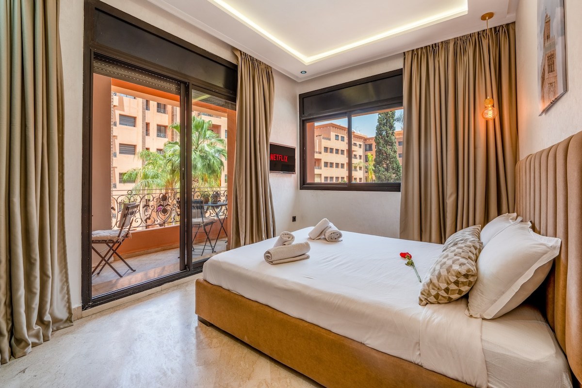 Perle citadine avec terrasse vue piscine - Photo 4