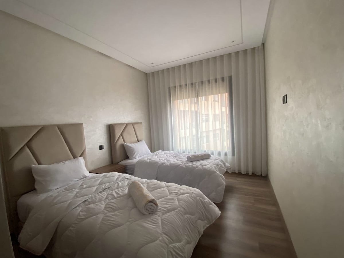 Appartement moderne avec jacuzzi 
+piscine. - Photo 4