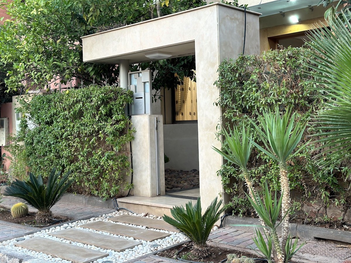 Villa avec piscine privée • Jardin • Parking gratuit - Photo 9