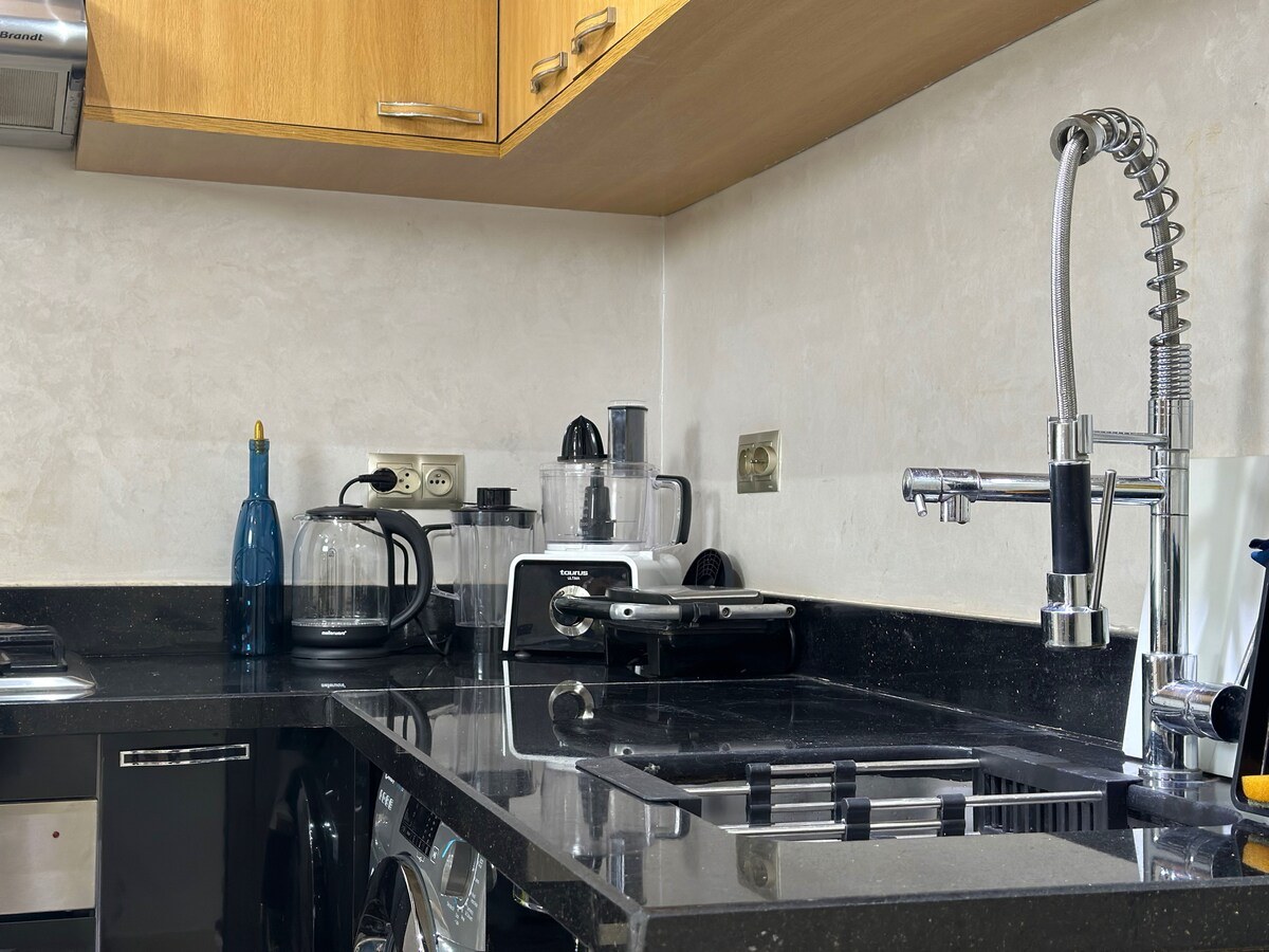Villa avec piscine privée • Jardin • Parking gratuit - Photo 15