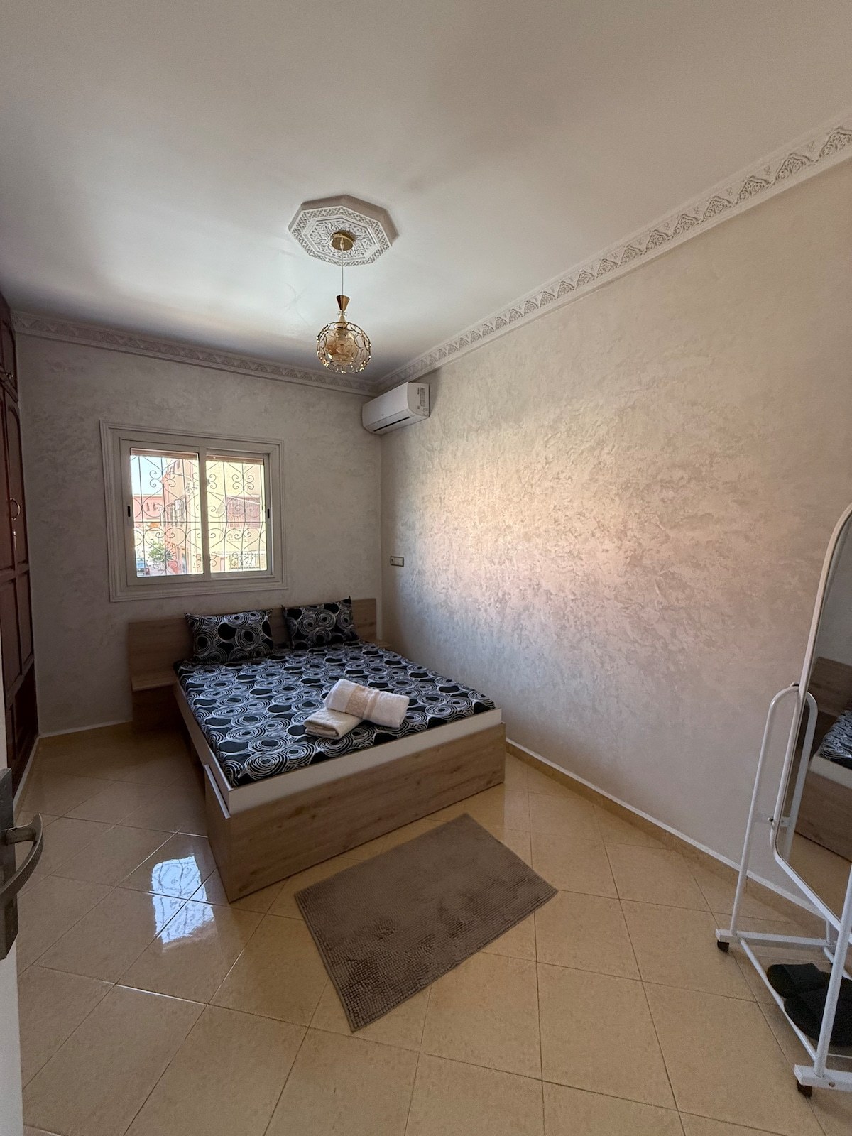 Appartement cosy & sécurisé, proche de l’aéroport - Photo 4