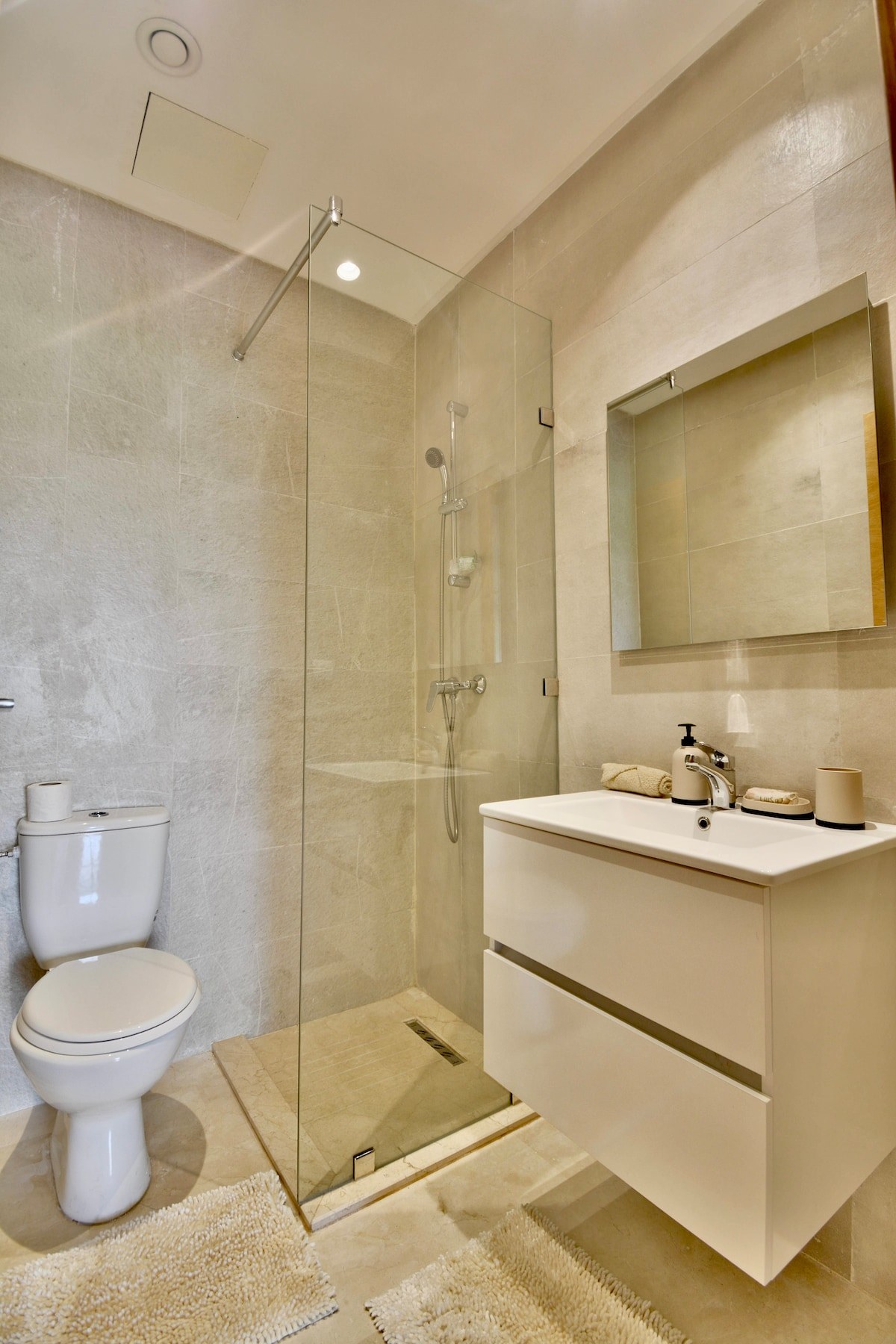 Appartement RDJ - Golf, piscine, restaurants - Photo 7