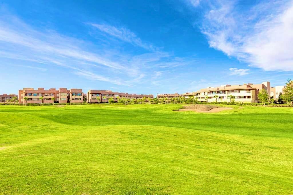 Appartement RDJ - Golf, piscine, restaurants - Photo 10