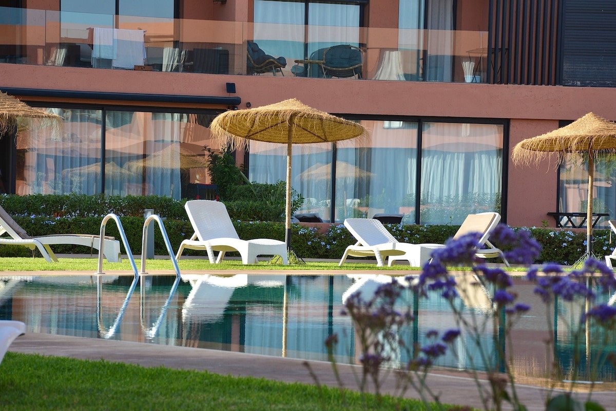 Marrakech Luxury 2BR Vue sur la piscine/Terrasse/Travail à distance - Photo 10