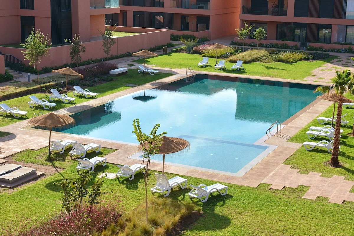 Marrakech Luxury 2BR Vue sur la piscine/Terrasse/Travail à distance - Photo 27