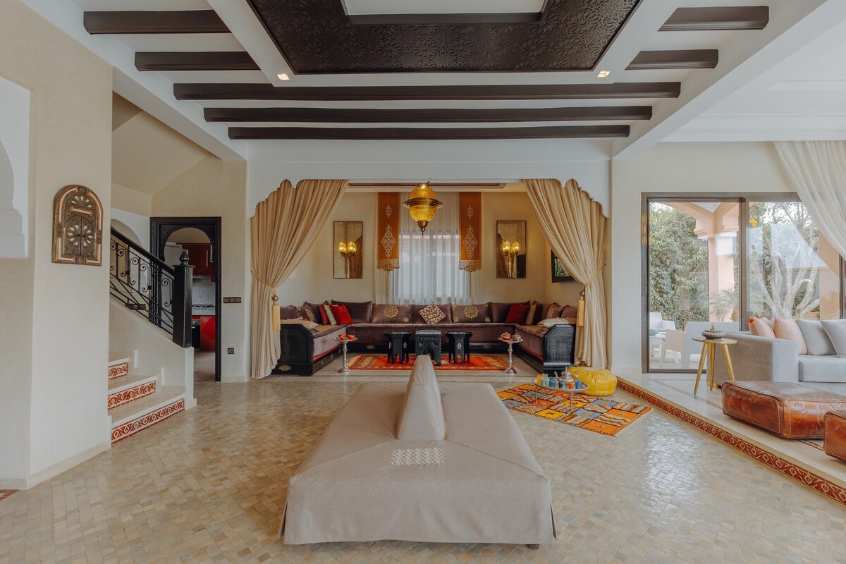 Piscine privée & gouvernante · Villa Nelya - Photo 22