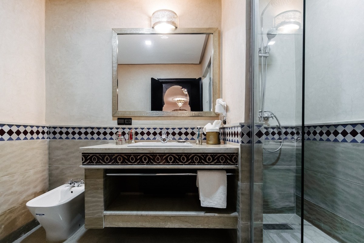 Piscine privée & gouvernante · Villa Nelya - Photo 9