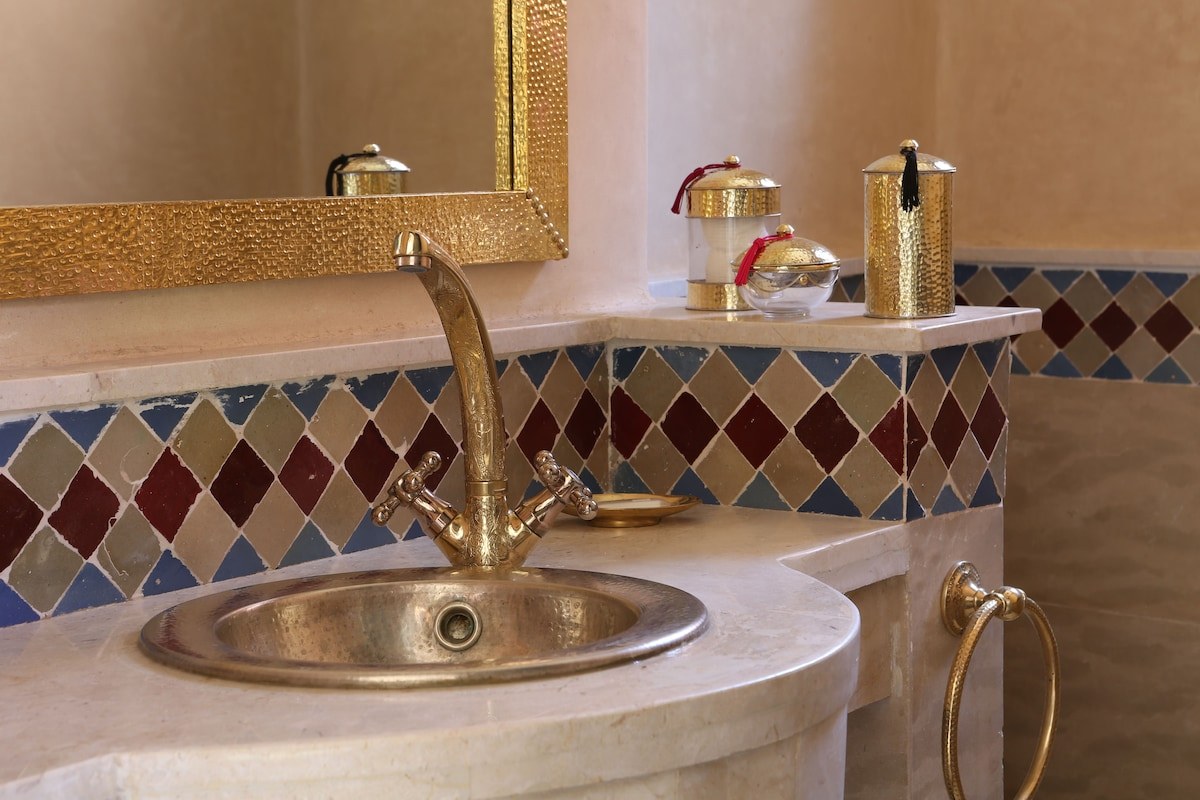 Piscine privée & gouvernante · Villa Nelya - Photo 10