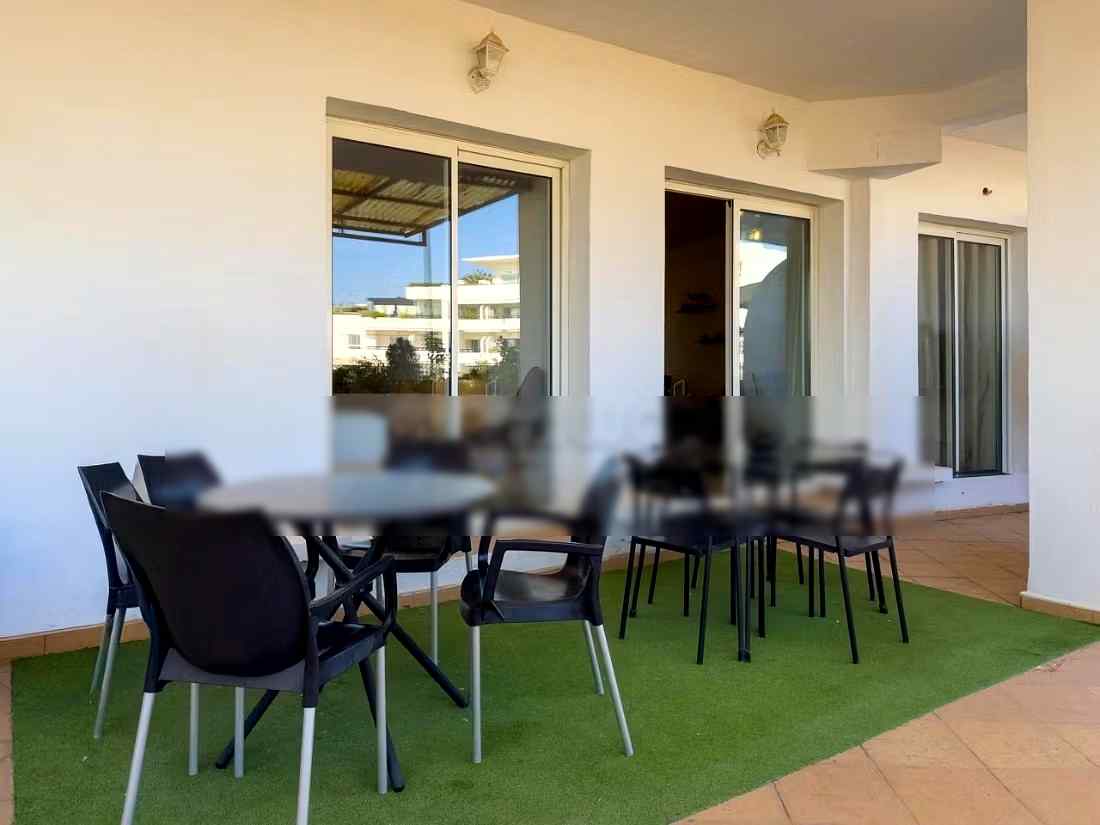 Appartements à louer à Secteur Touristique. Surface de 120 m². Places de stationnement et jardin - Photo 6