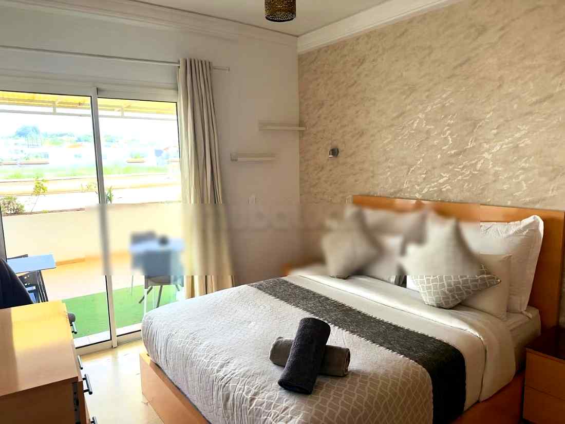 Appartements à louer à Secteur Touristique. Surface de 120 m². Places de stationnement et jardin - Photo 17