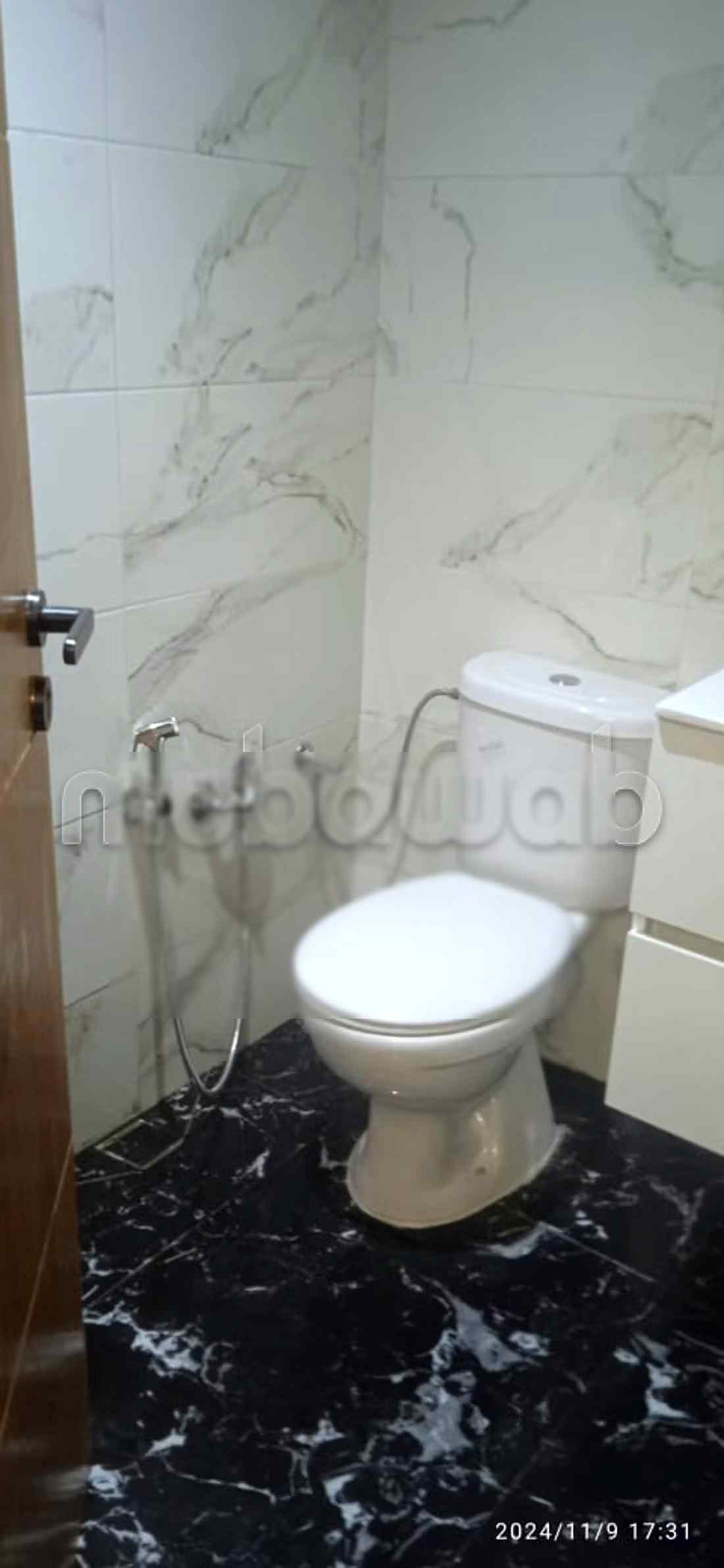 Location saisonnière à Haut Agdal. Surface totale 70 m². Salon Marocain et antenne parabolique - Photo 5