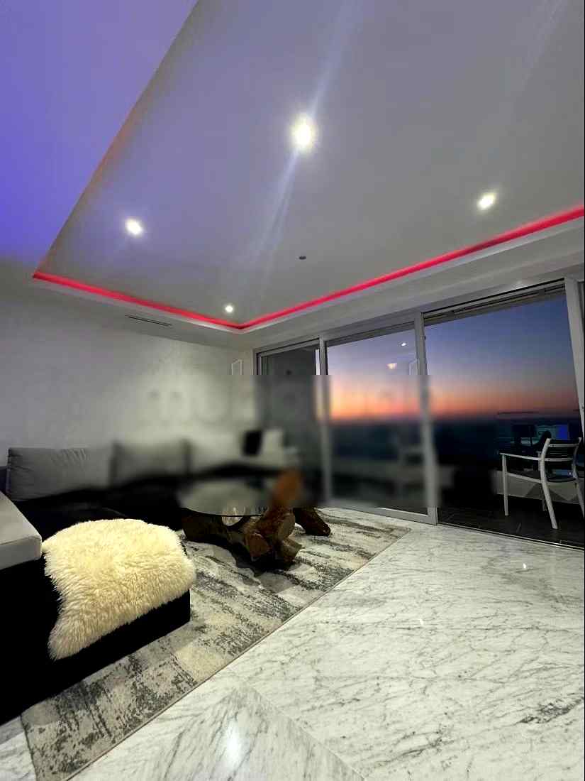 Luxury villa with sea view - Photo 2