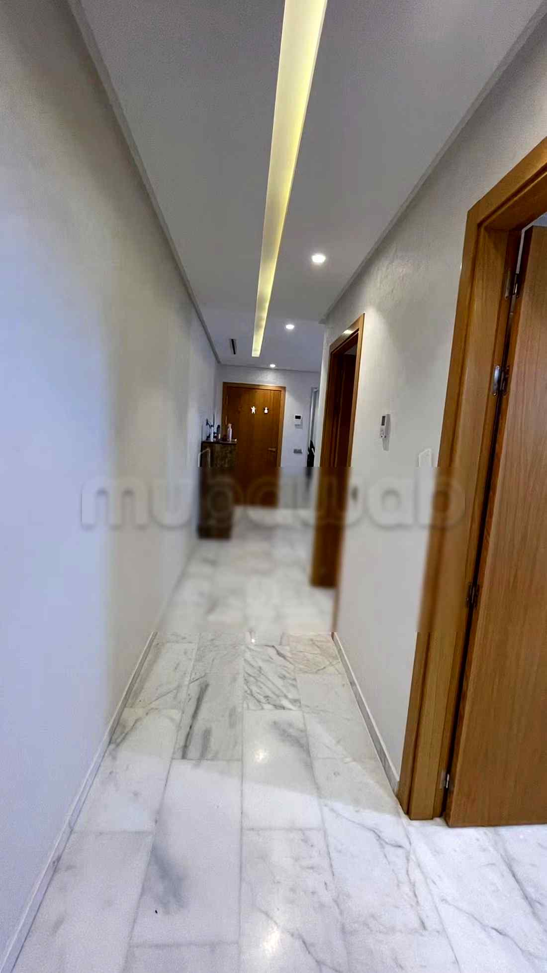 Superbe appartement en location longue durée au coeur de Tánger - Photo 2