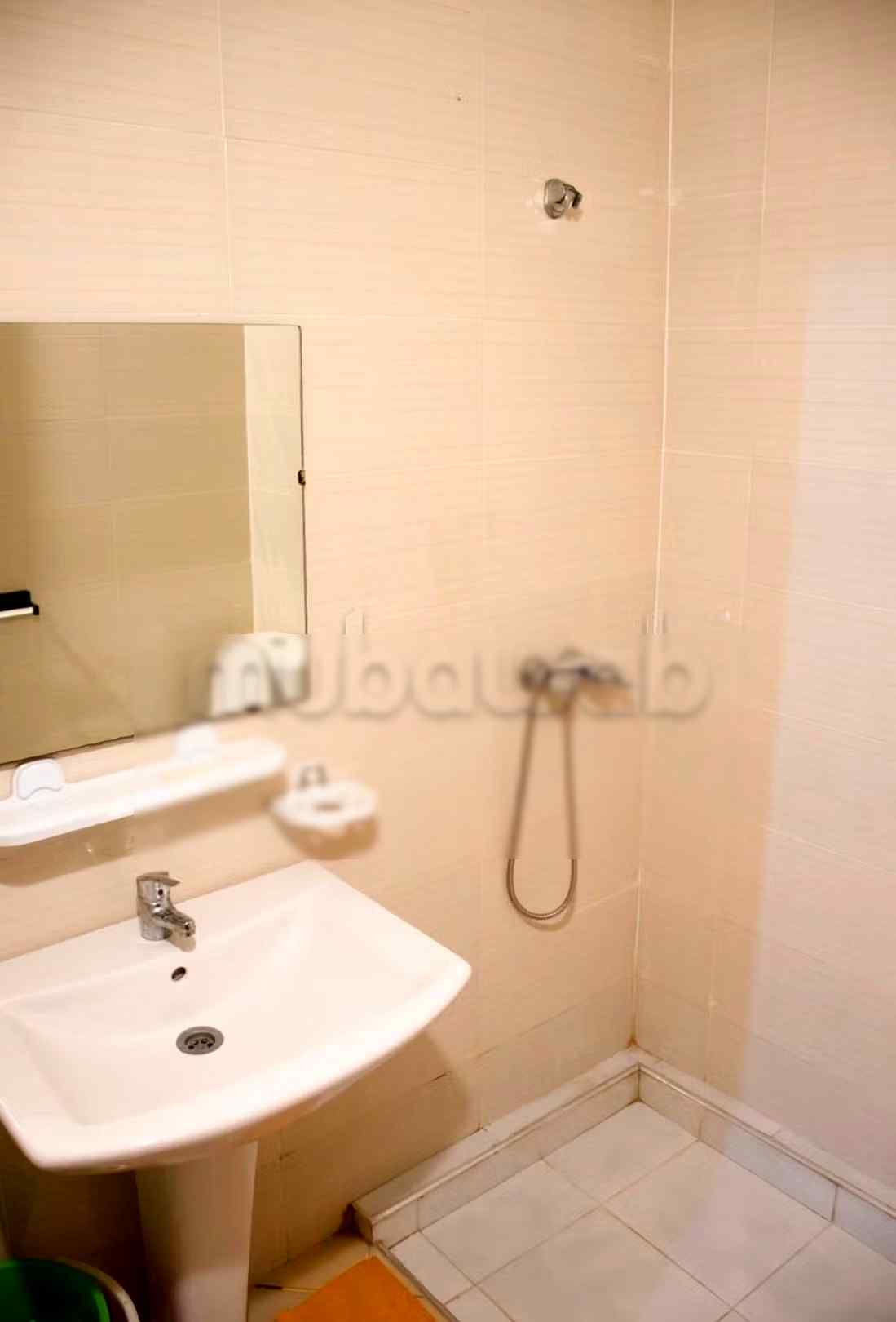 Appartements à louer à Hay Salam. 2 chambres. Machine à laver - Photo 7