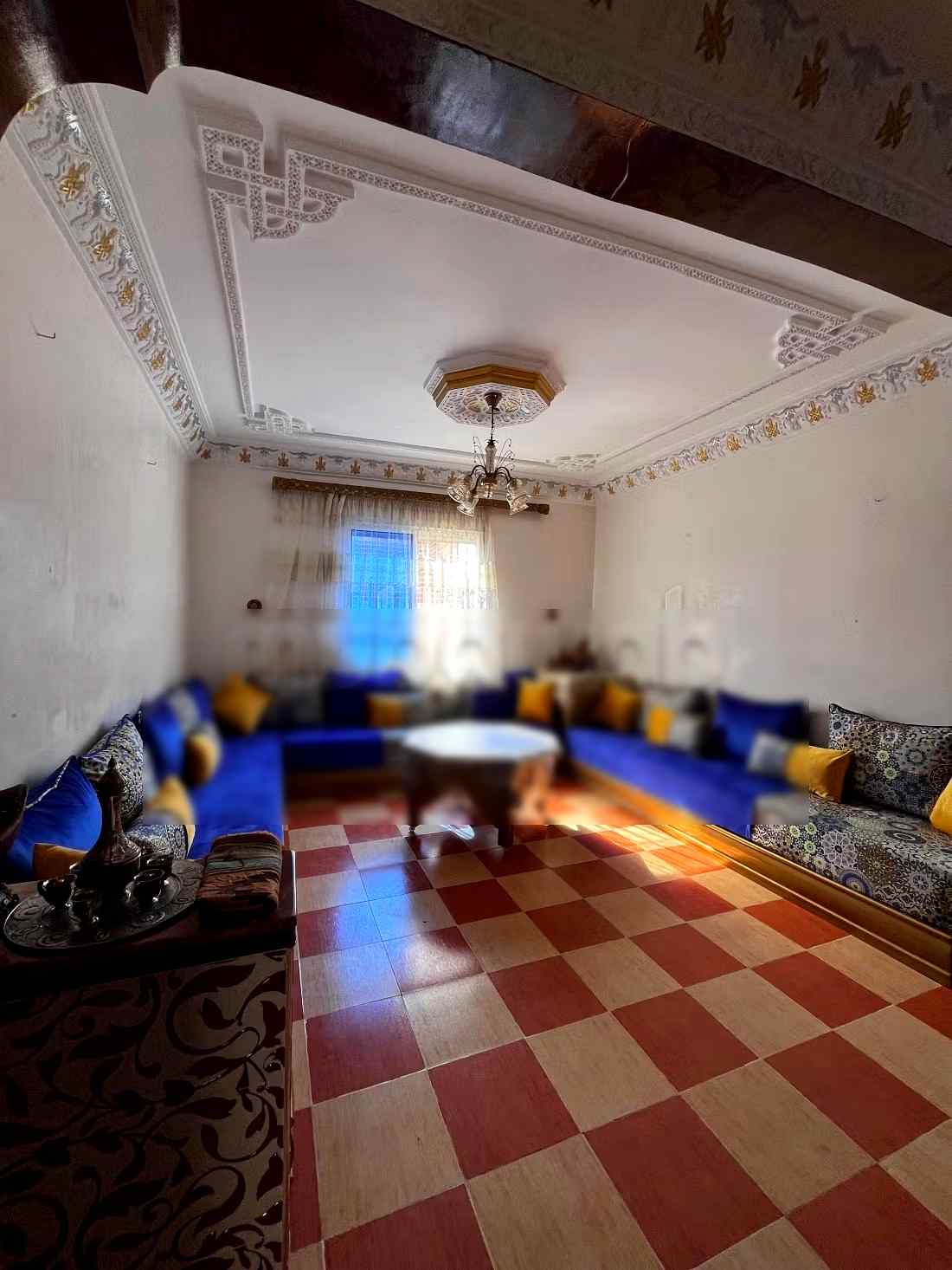 Location d'un appartement à Chefchaouen. Surface de 85 m². Salon Marocain et antenne parabolique - Photo 3