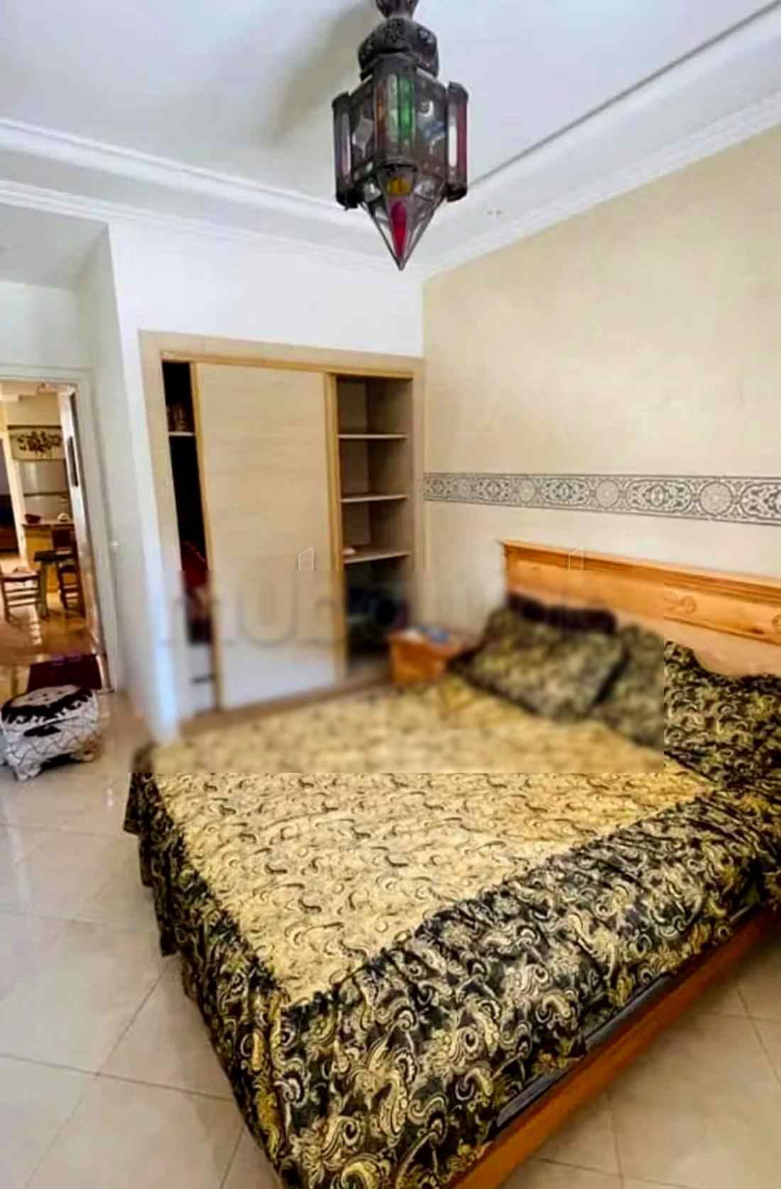 Location d'un appartement à Bab Enzh. 
2 chambres. 
Porte blindée et vue sur mer - Photo 5