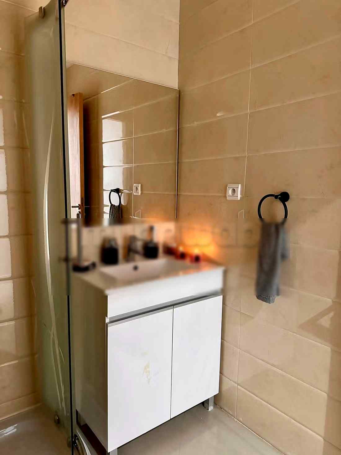 Location d'un appartement à Asilah. 2 pièces. Porte blindée et système de double vitrage - Photo 4