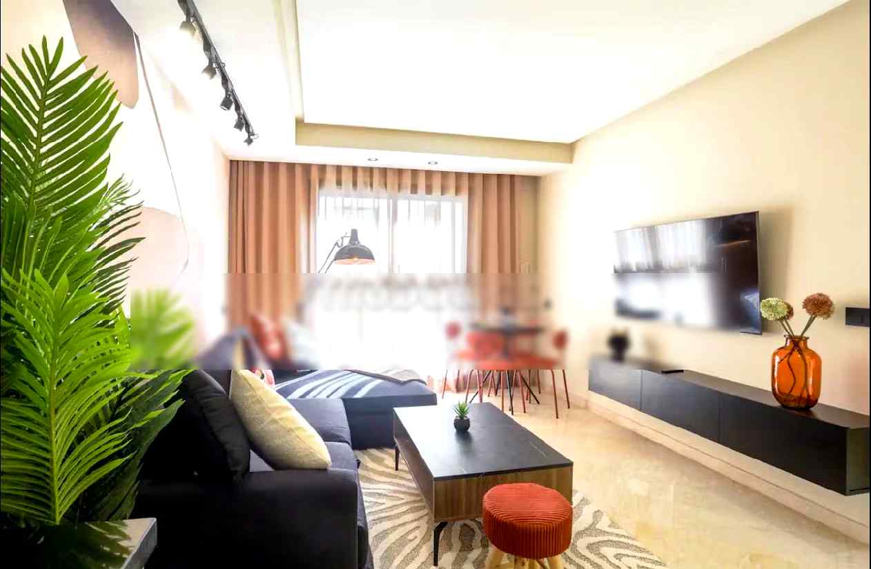 Appartement ensoleillé avec balcon dans le quartier animé de Casablanca - Photo 2