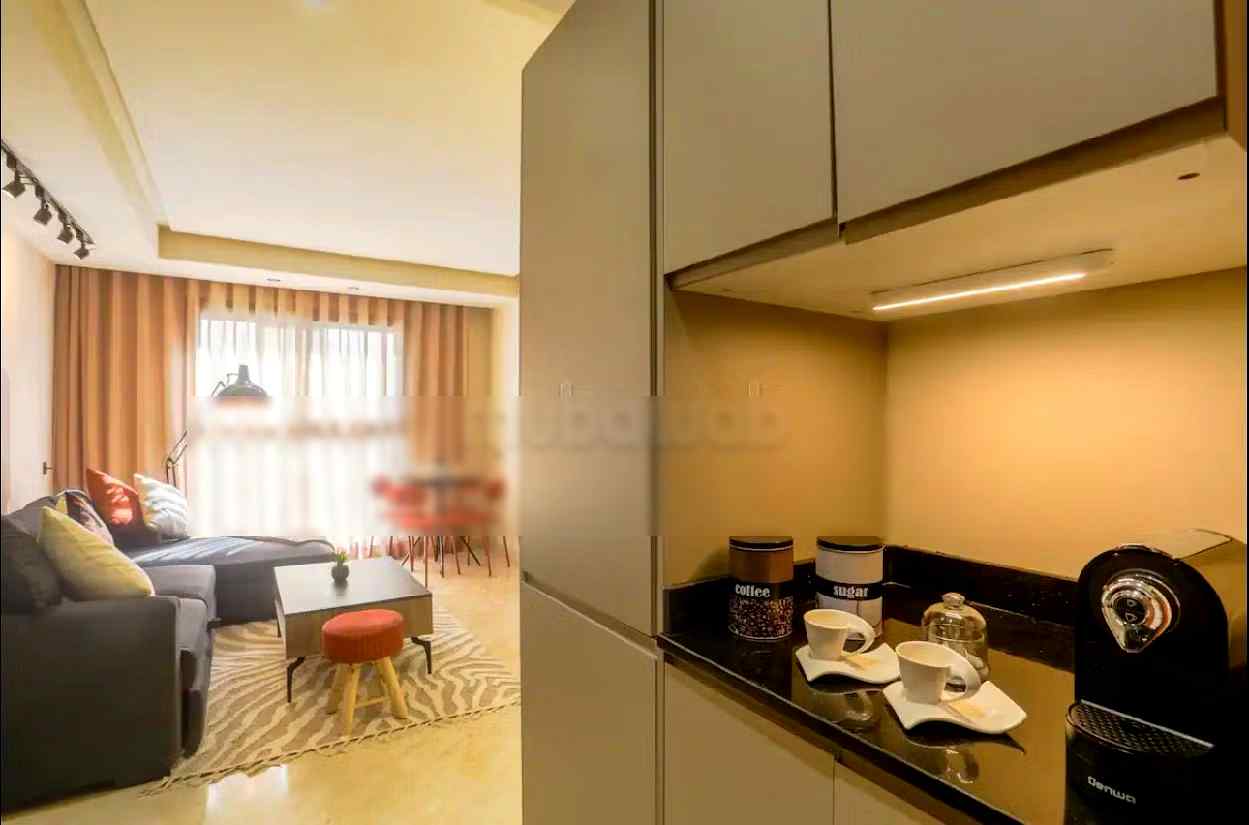 Appartement ensoleillé avec balcon dans le quartier animé de Casablanca - Photo 3