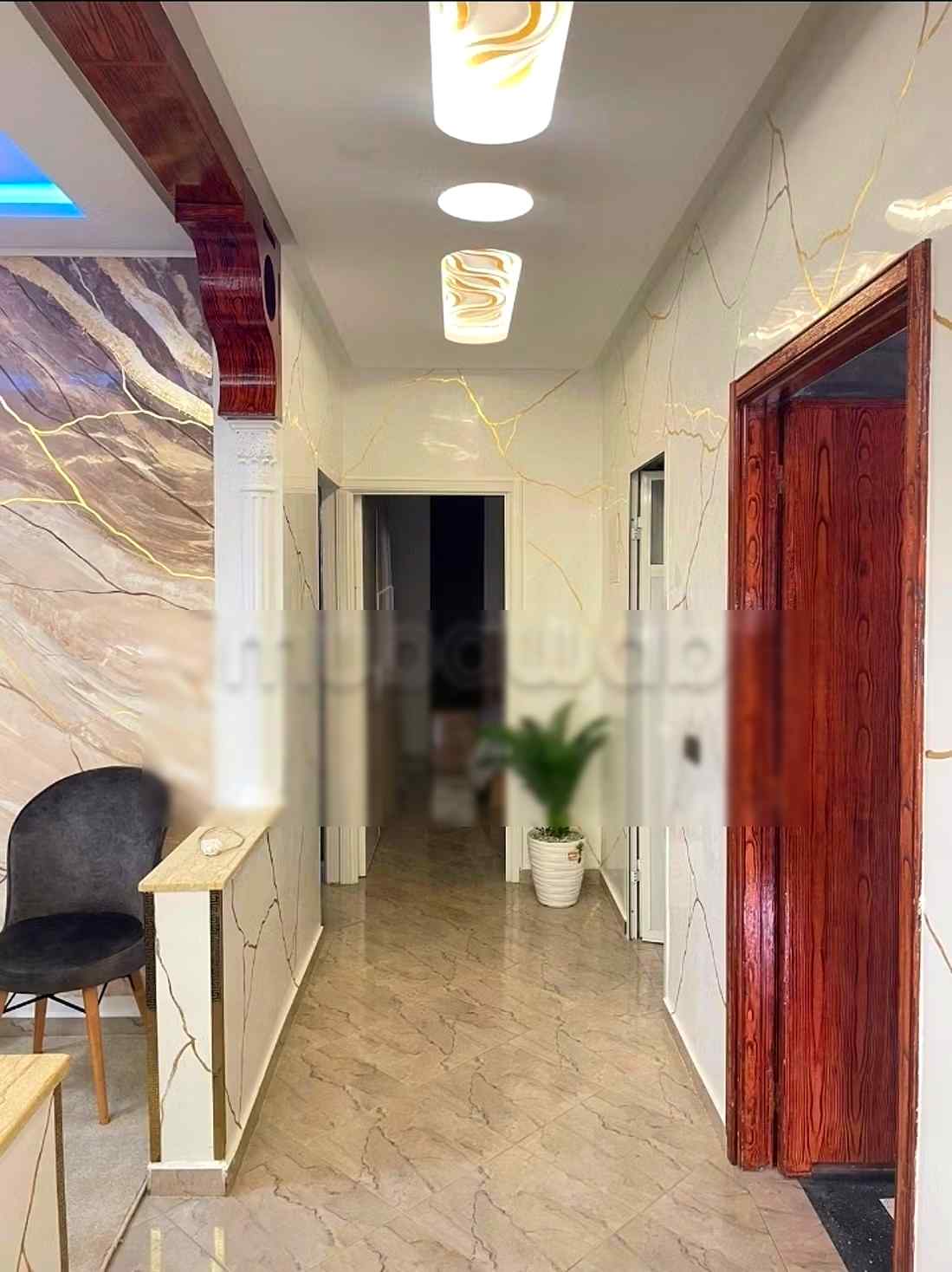 Location d'un appartement à Hay Chmaou. 
3 grandes pièces. 
Salon traditionnel, antenne parabolique générale - Photo 5