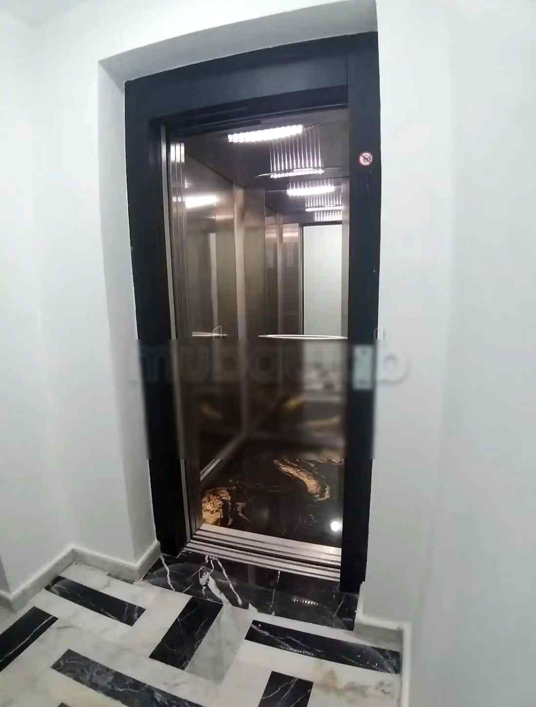 Location d'un appartement à fermme bretonne. Surface totale 45 m². Terrasse et ascenseur - Photo 10