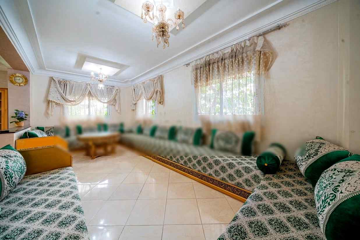 Appartements à louer à Aharrarine. Superficie 101 m². Salon typique marocain, résidence sécurisée - Photo 4